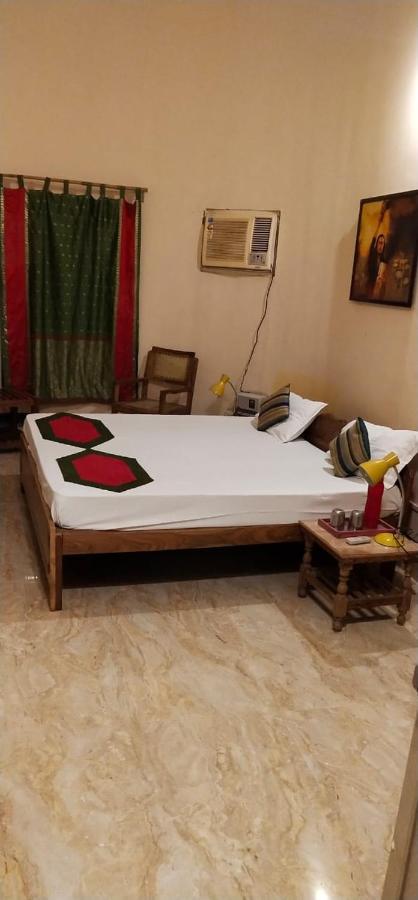 Cozy Inn Varanasi Bagian luar foto